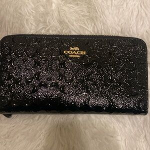 Coach Accordion Zip Wallet in Patent Leather